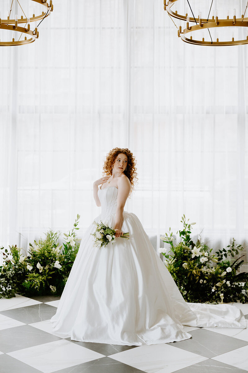 Danielle-Aisling_Lord_Elgin_Hotel_Bridal_Editorial-28