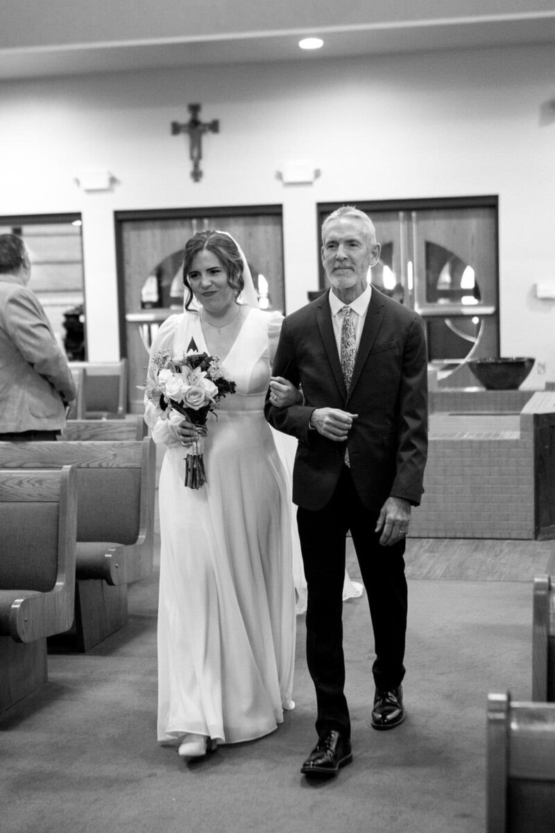 classic-and-documentary-style-wedding-photography-32