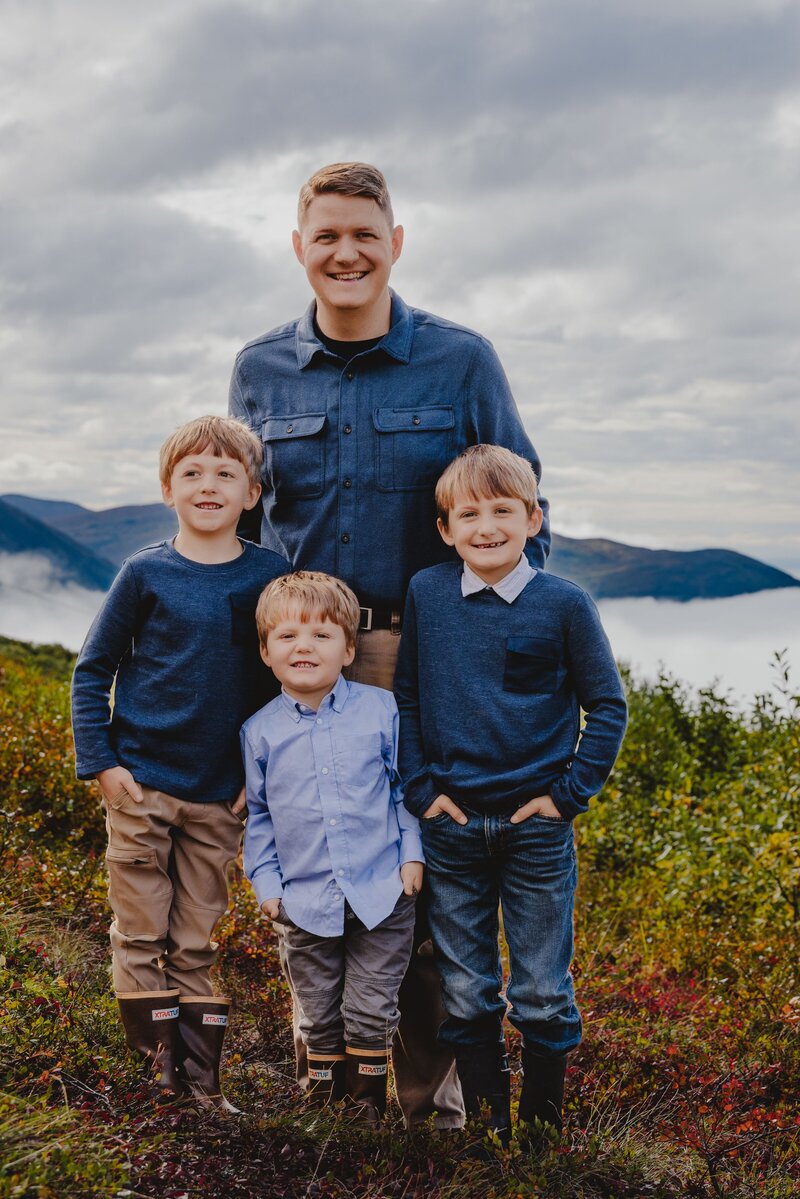 Alaska-Family-Arctic-Valley-D&A_3