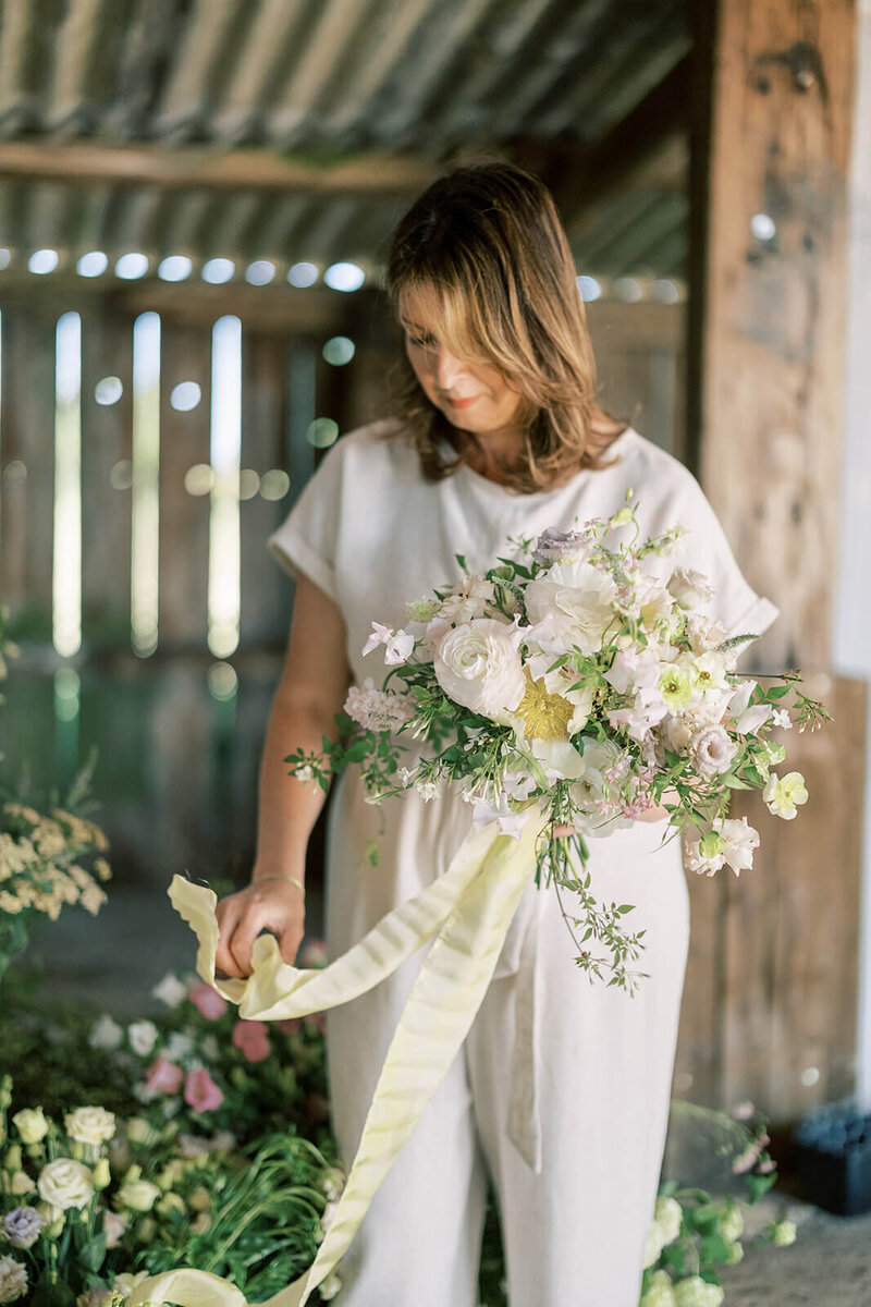 Pesh Flowers, sustainable florist in London specialising in seasonal flowers for weddings, funerals & corporate events