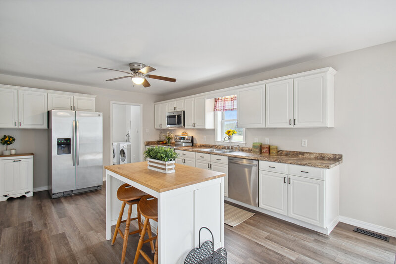 Photo of a kitchen after it was remodeled and staged