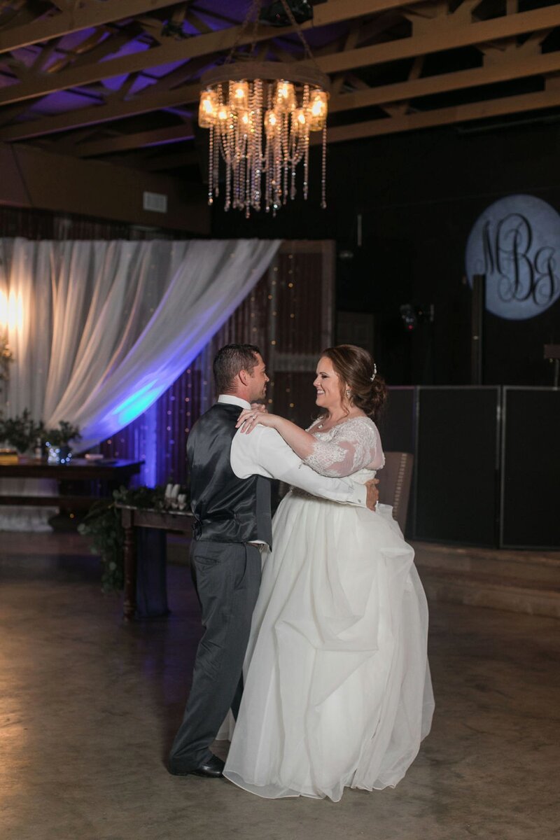 Mike&JulieBeneaththeOaksWedding-481