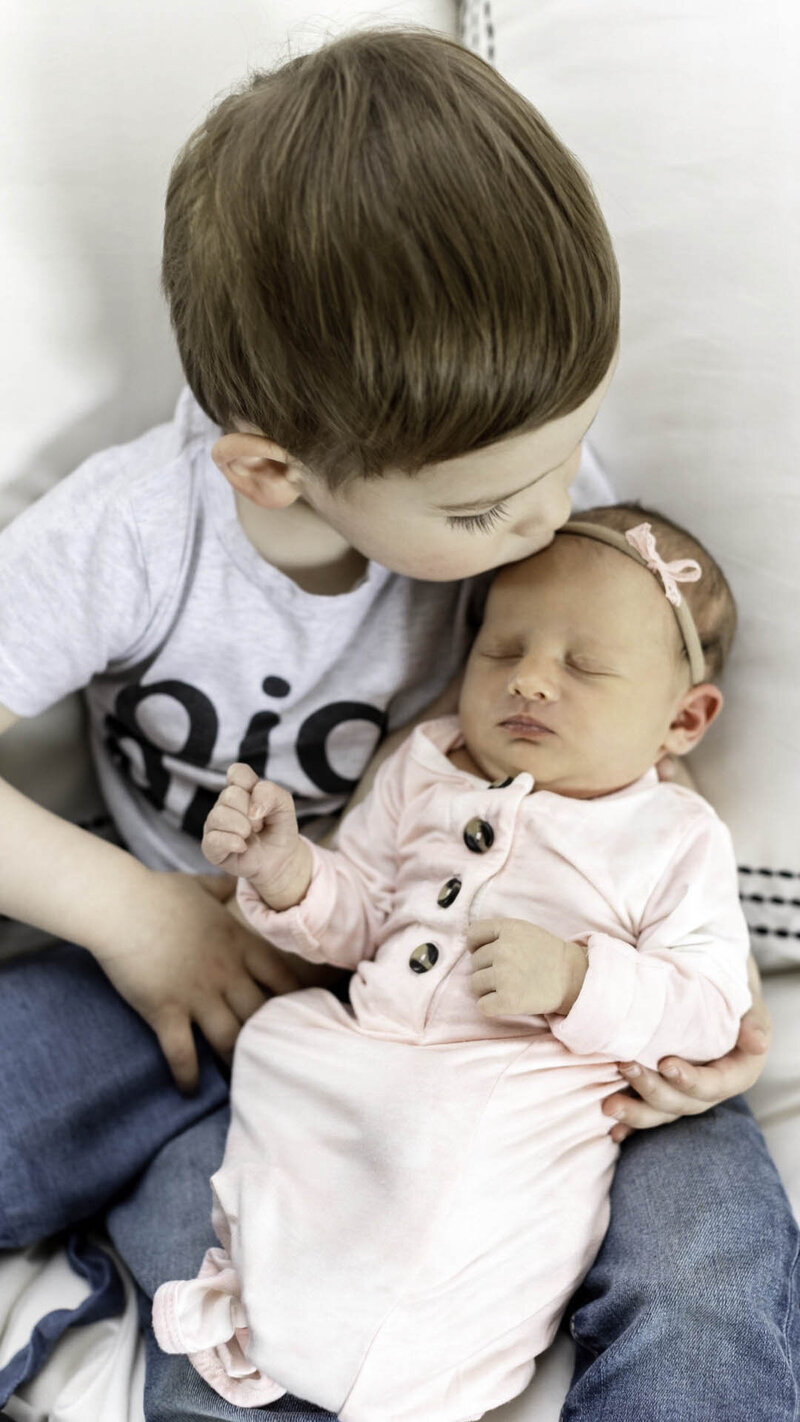 Baby-Siblings-Family-Milestone-Photography