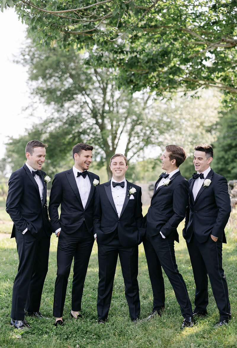 groomsmen-black-tuxedos