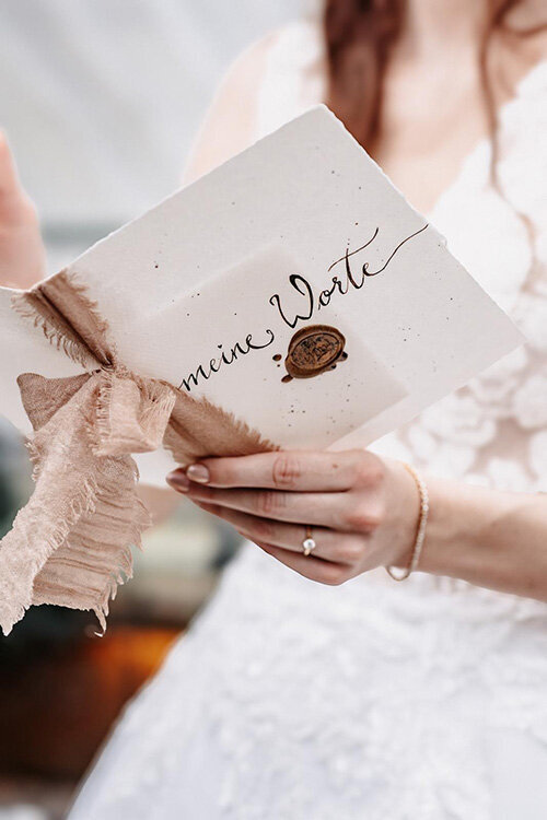 ulrike-müller-freie-traurednerin-kalligraphie-hochzeit-ehegelübde