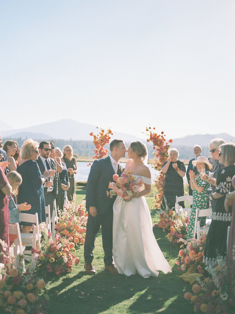 Colorful wedding ceremony at Black Butte Ranch 
