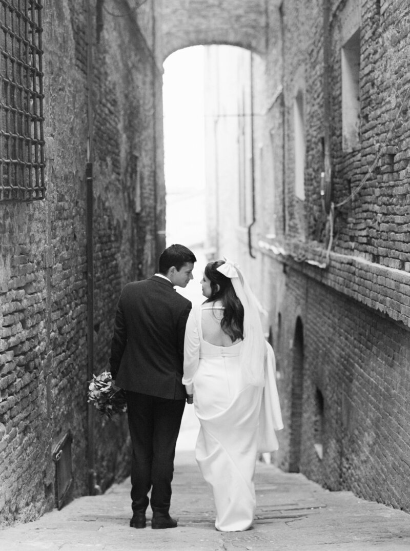 Sheri McMahon - Villa Catignano Tuscany Siena Italy by Fine Art Film Destination Wedding Photographer Sheri McMahon-41