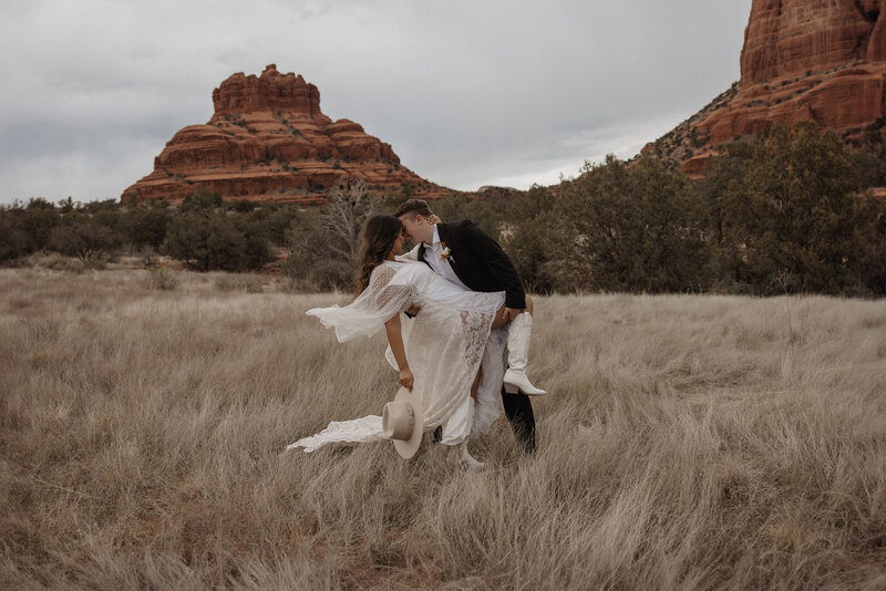 A beautiful modern boho elopement in Sedona