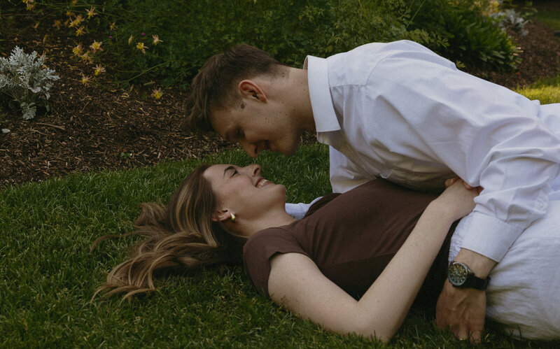 cinematic-summertime-couples-shoot-wildflowers-judith-photo-co-173