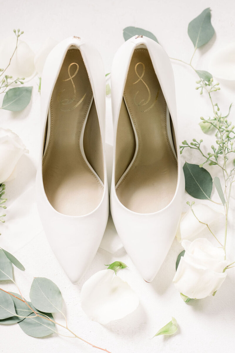 Ohio Statehouse Columbus Summer Wedding White Shoes