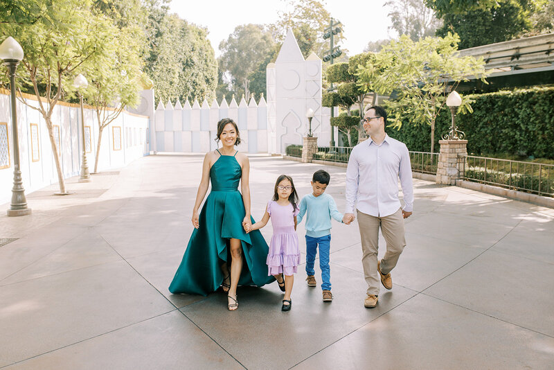 Portraits at Disneyland in Anheim