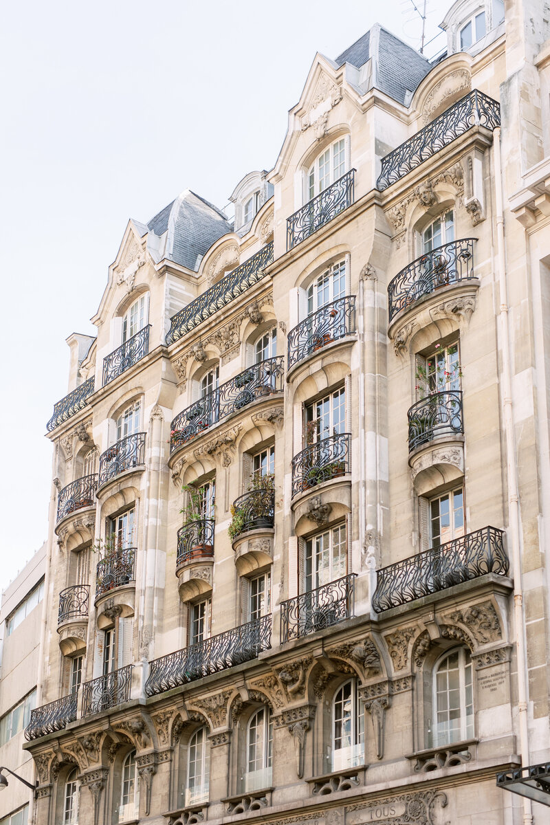 Beautiful building exterior in Paris