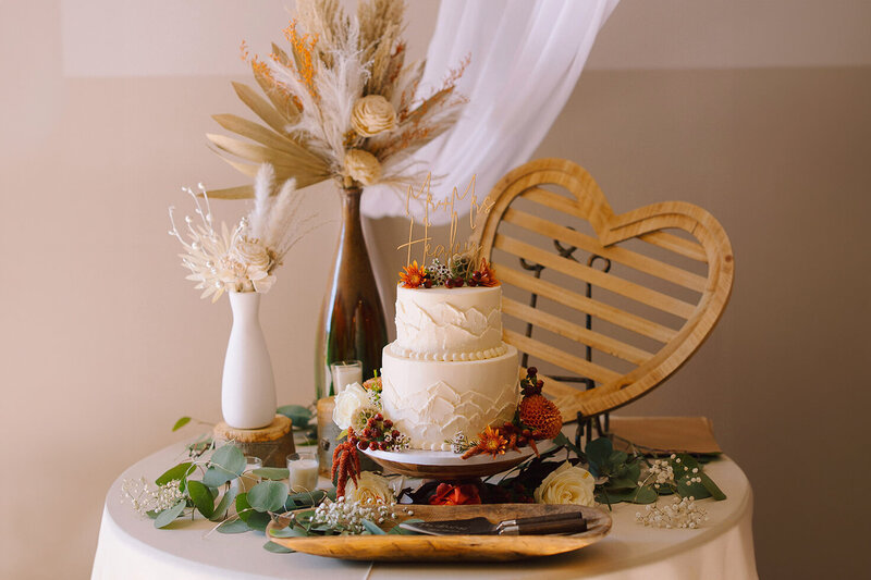 Estes Park Wedding Photographer Denver Wedding Venue Planner Della Terra Mountain Top Fall Colorful Wedding Liz Osban Photography Black Canyon Inn Wyoming Wedding Photographer Elopement Engagement 85