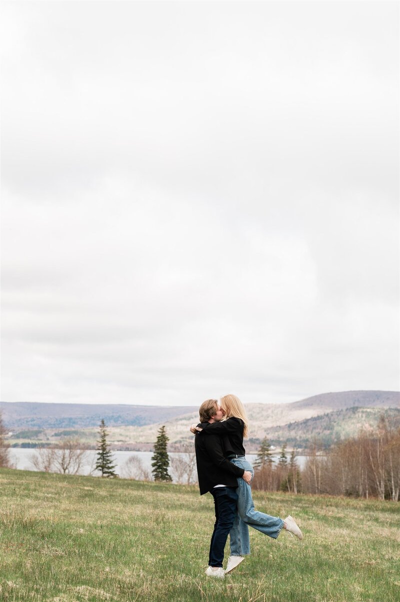 bride-groom-to-be-engaged-capebreton