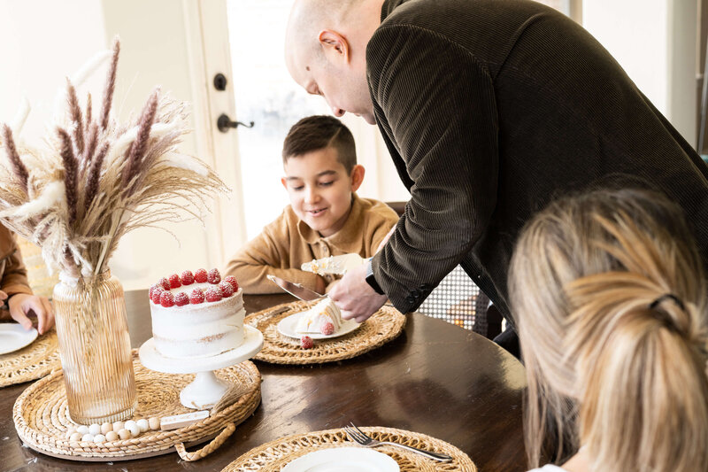 Kids being served cake (1)