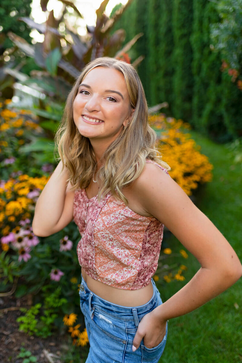 allenton-wi-senior-photographer-the-gardens-73
