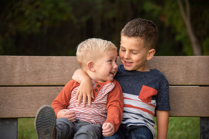 MedinaOhioBuckeyeWoodsPositivelyPortraitsFamilyPhotos30