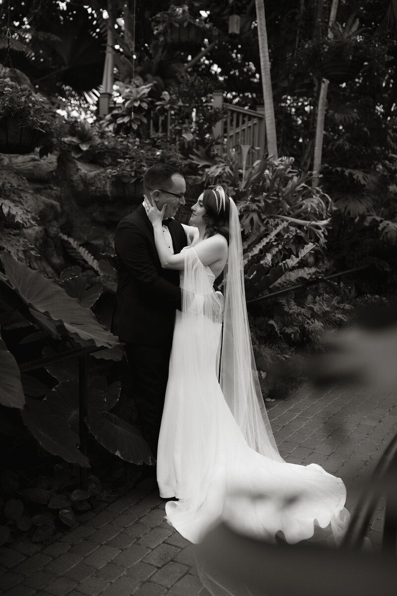 Franklin park conservatory hotel leveque columbus ohio wedding ceremony photographer videographer film documentary midwest -51