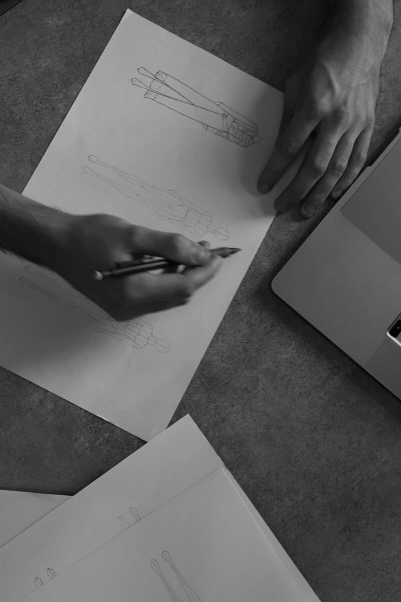 Magazines and checklists