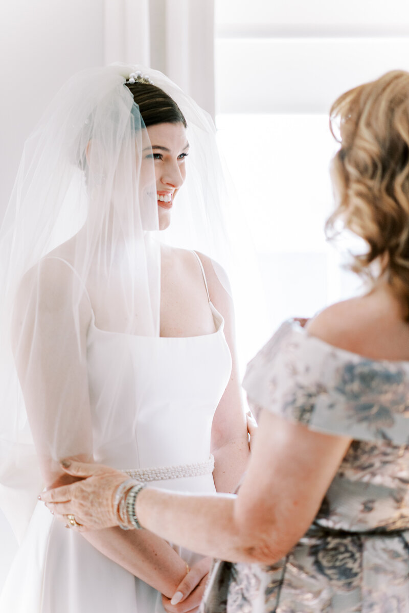 sarah-elizabeth-studio-ohio-wedding-photographer-the-landing-cummins-wedding-friday-getting-ready-89