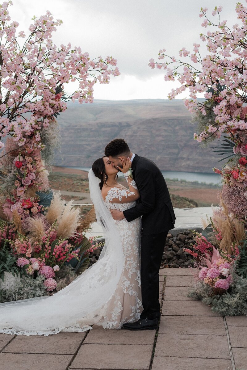 Chelan and Leavenworth wedding photographer