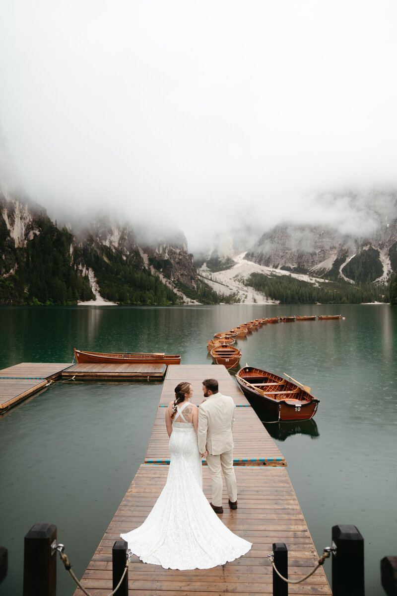 the_chaffins_international_destination_wedding_elopement_photographers_sammie_chaffin_micah_editorial_adventure_photos_travel_dolomites_italy_11