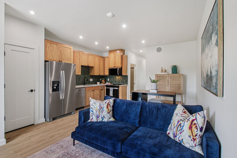 33-web-or-mls-unit 2B-003
