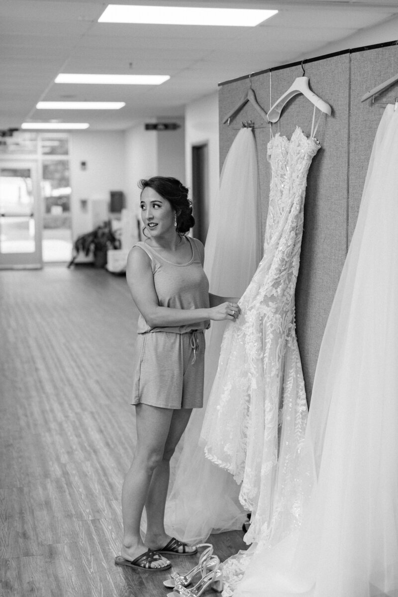 Ogle-Wedding_701-Whaley-Wedding-Preview_Jessica-Hunt-Photography-LLC_2023-29
