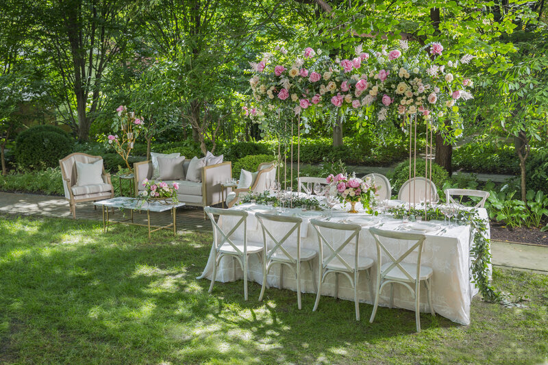 TSG Table Structure w Garland