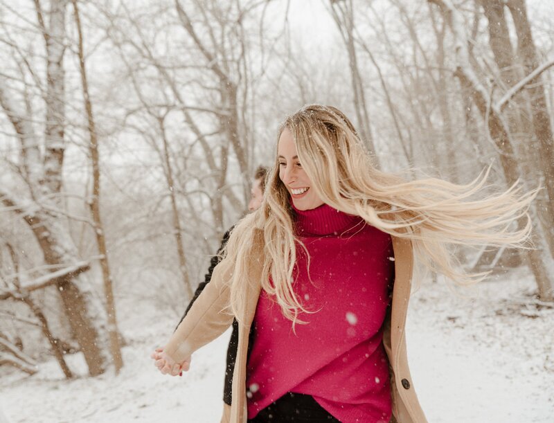 snowy engagement session in Valley Forge National Park