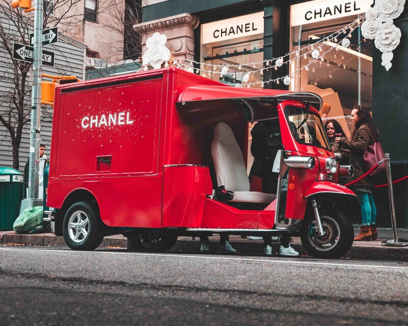 chanel-brand-awareness-tuk-tuk-2-scaled