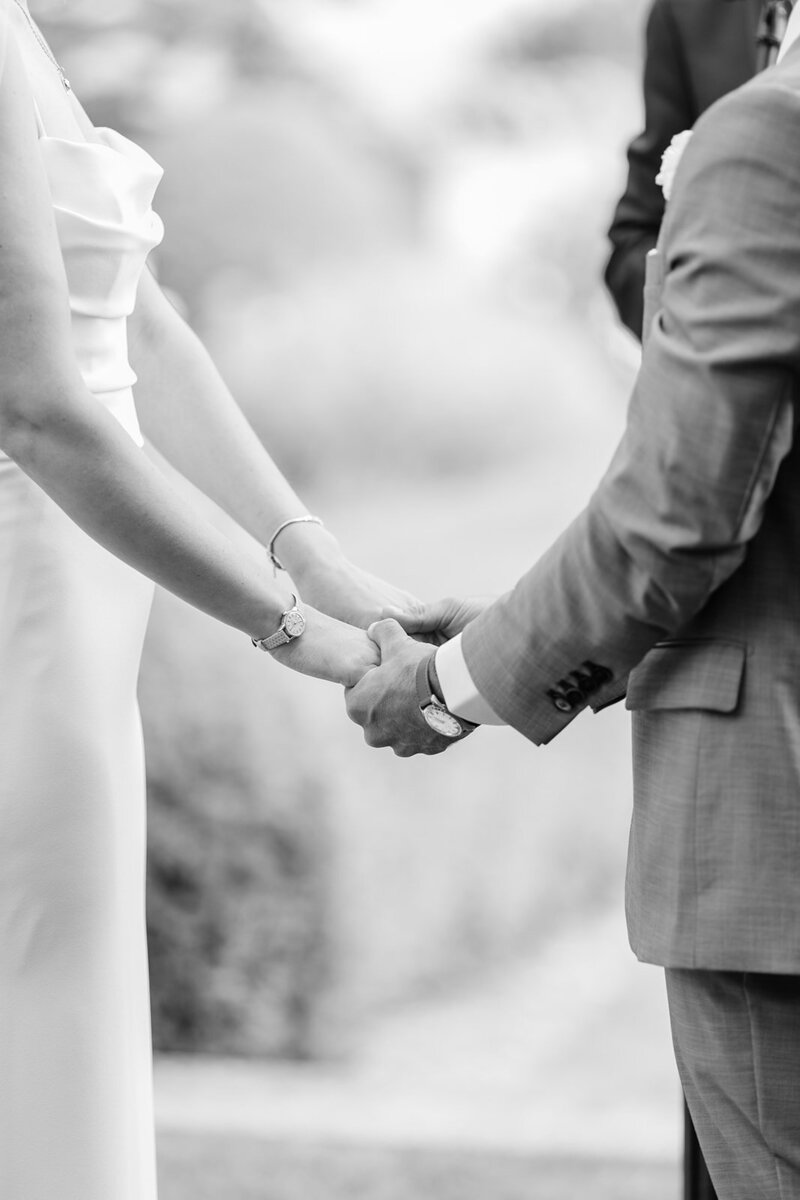 bride-groom-ceremony-hands