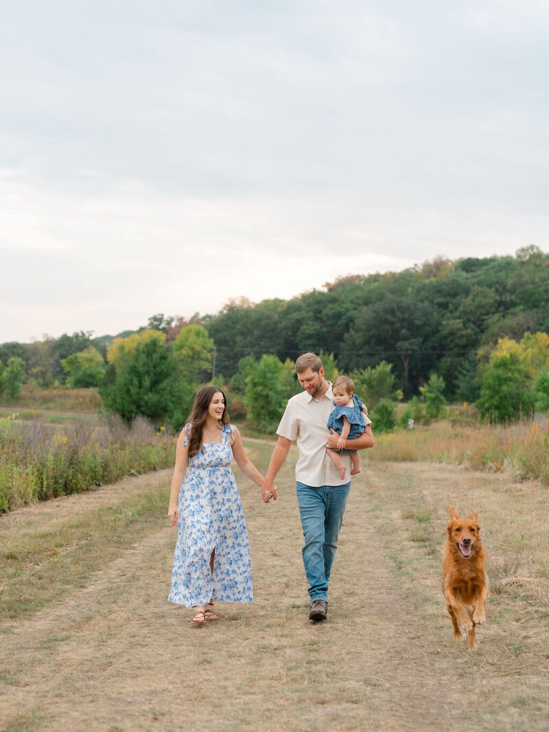 Classic-TruetoColor-Happy-SummerFamilyPictures-Bloomington-EdenPairie-Minnesota6