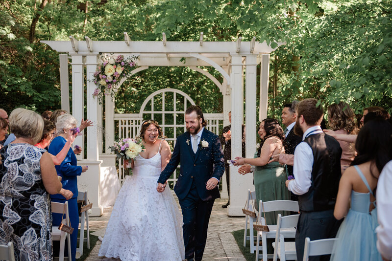 Wedding ceremony confetti