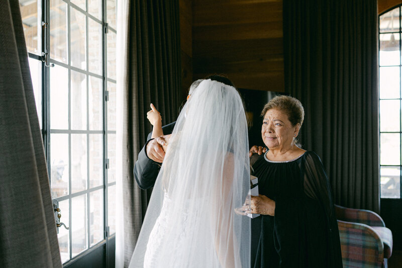 Bride First looks Tower House wedding Atlanta Wedding Photographer Renee Jael-46