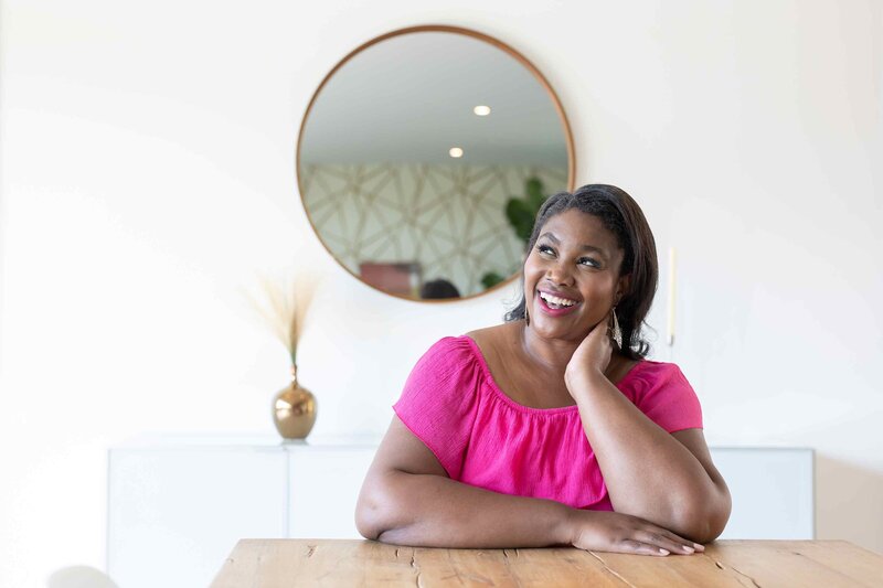Branding photoshoot ideas featuring a female entrepreneur in her personal office, part of a modern branding gallery.