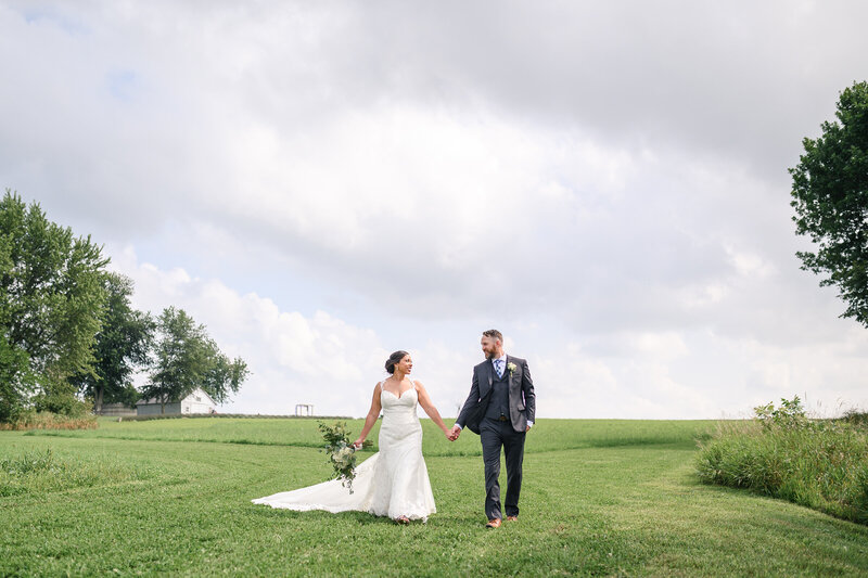 farmin-bettys-wedding-wisconsin-the-paper-elephant-0049