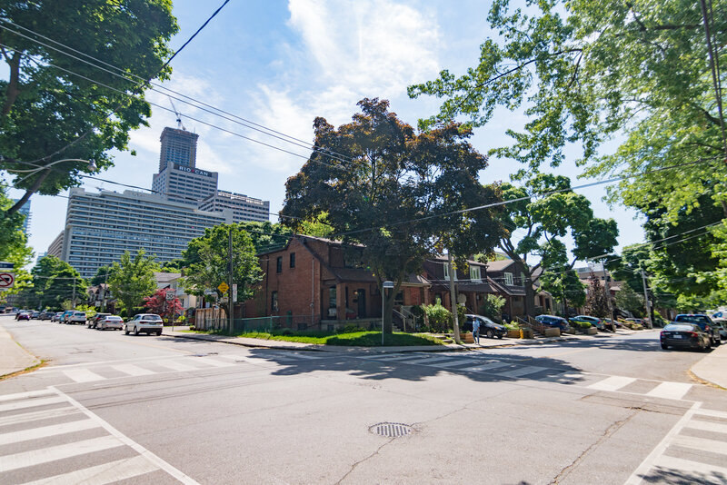 Yonge & Eglinton 2