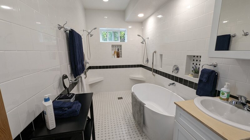 Black and white spa bathroom