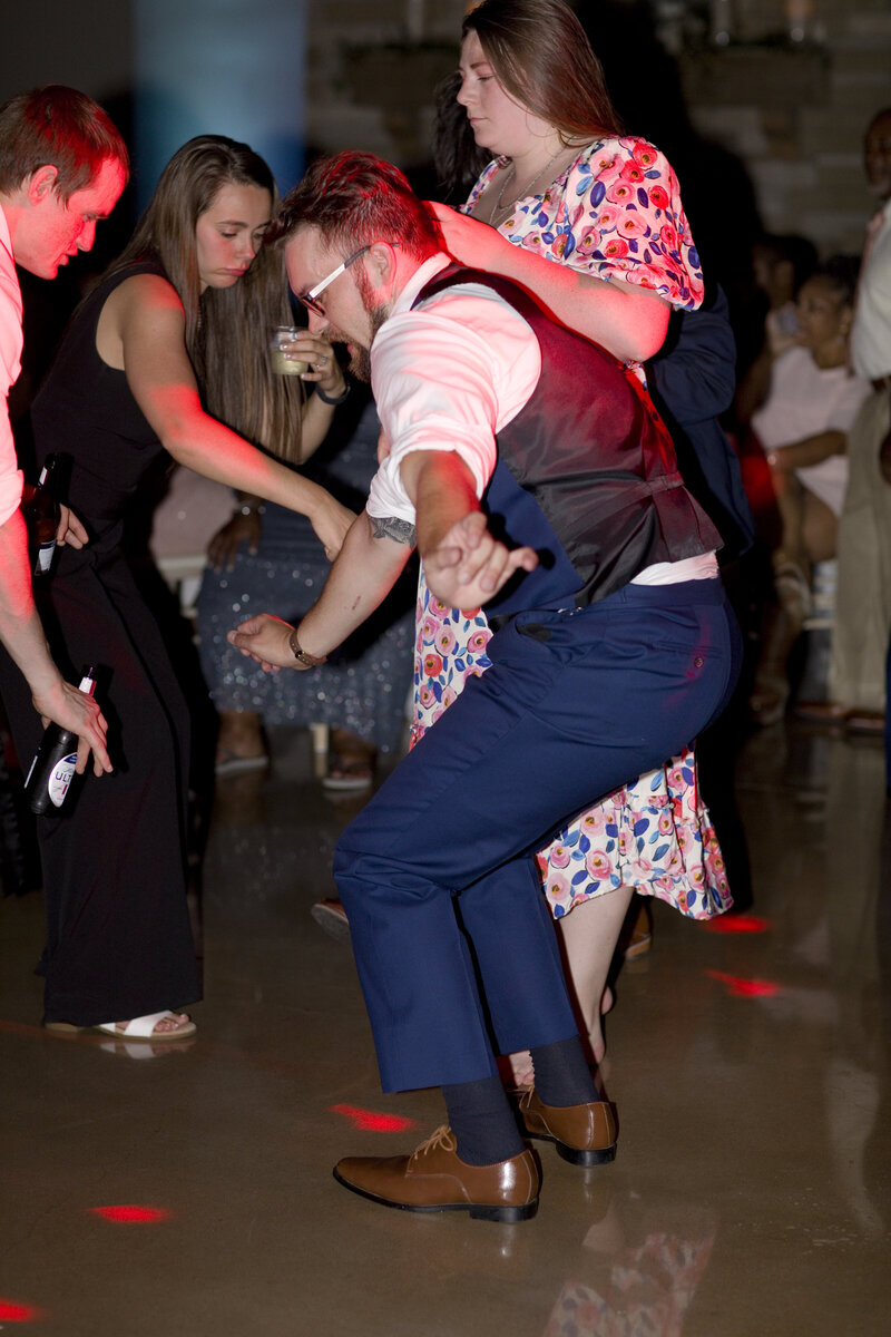 wedding reception dancing-robin rogers photography