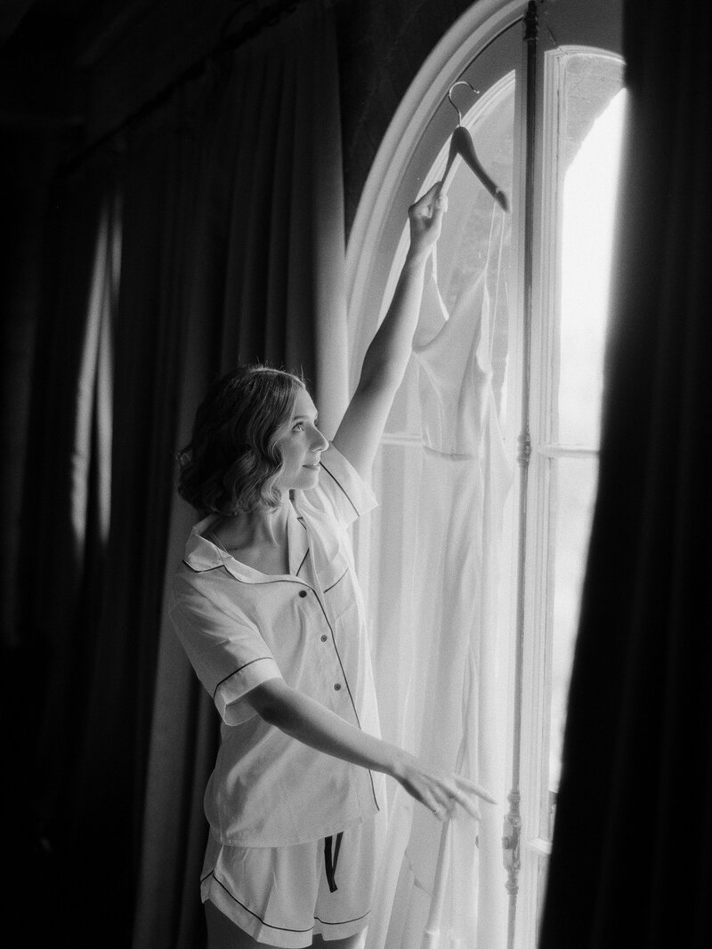 Brady Bates - The Paramour Estate-7