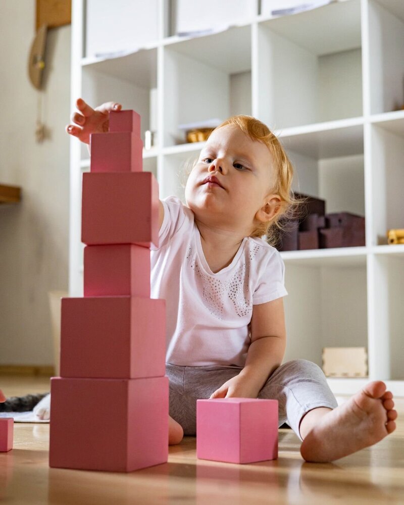 tour-rose-montessori-creche-bienveillante