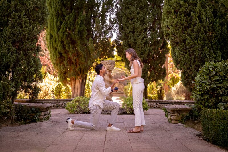 aix_en_provence_engagement_photoshoot_couple
