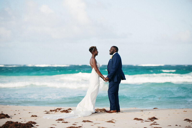 A professional wedding photographer in Cuba captures a beautiful outdoor ceremony, showcasing vibrant decor and joyful moments.