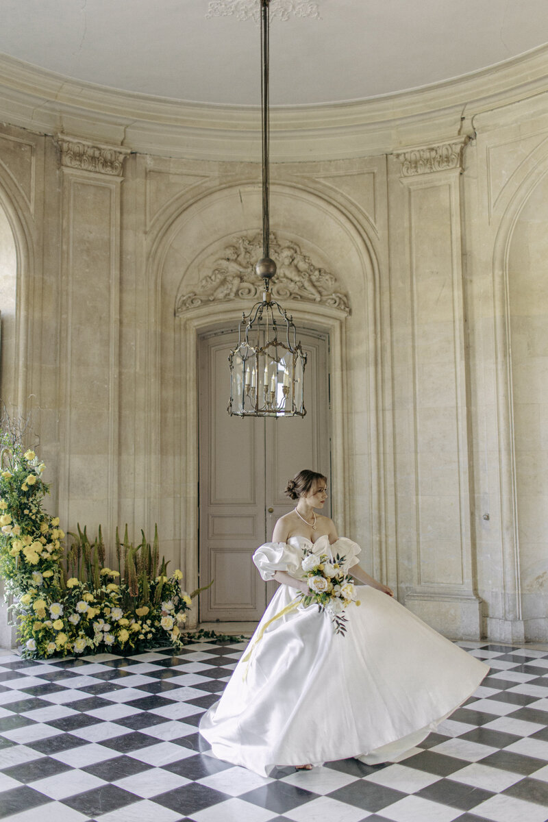 Bridal portrait at Chateau de Champlatreux