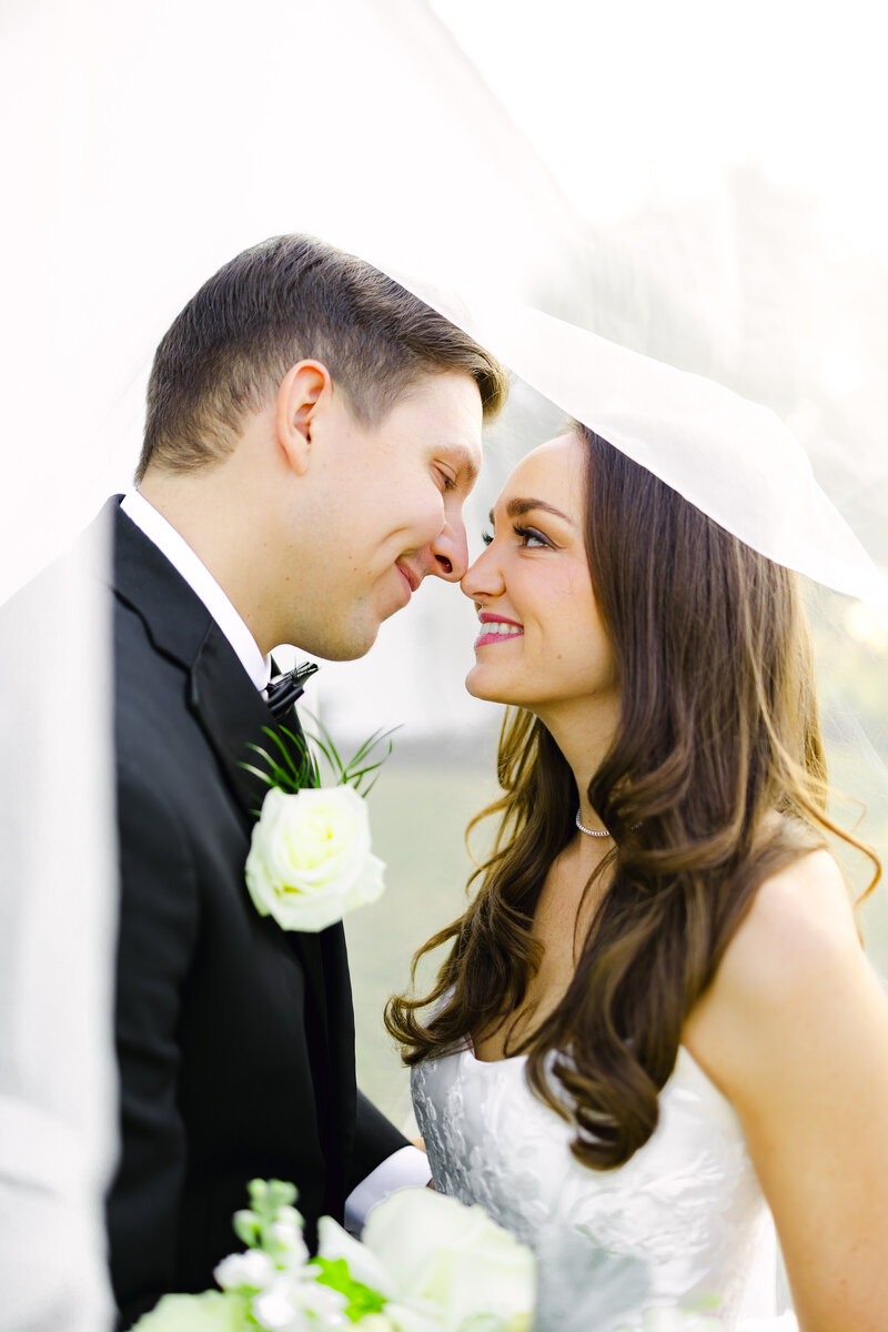 Experience this romantic Salt Lake City elopement featuring a stunning first look at the Utah State Capitol and emotional private vows in the snowy woods of Tibble Fork. A dreamy winter wedding captured with timeless elegance and cinematic detail.