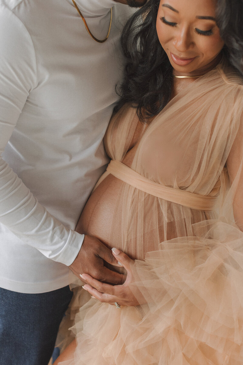 JLauryn_Maya-Neutral-Maternity-Studio-Session_WP(12)