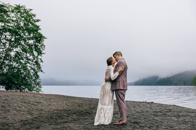 Lake-Crescent-Olympic-National-Park-elopement-photographer-8