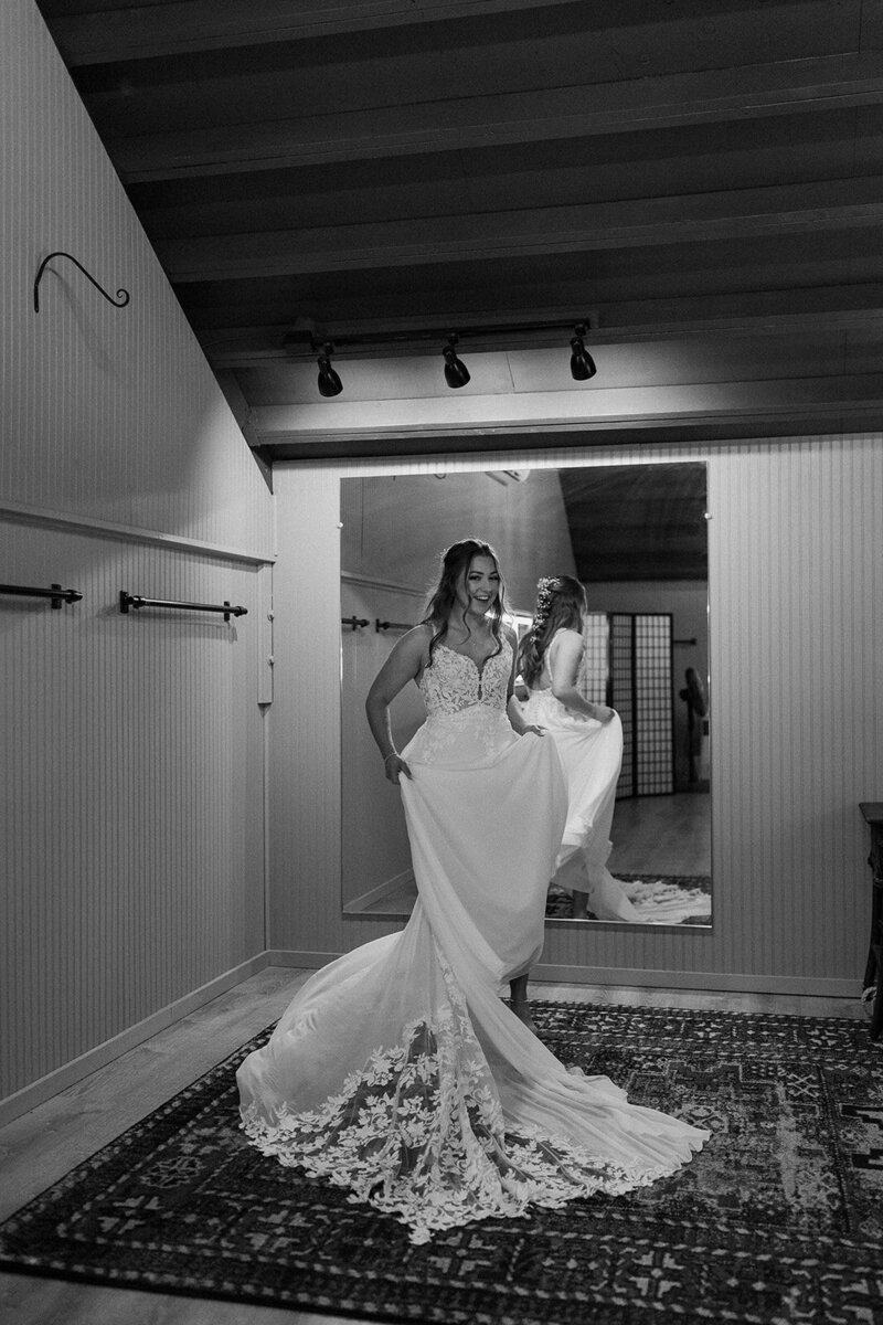 shane-nyah-wedding-ladies-taylorraephotofilm-37_websize