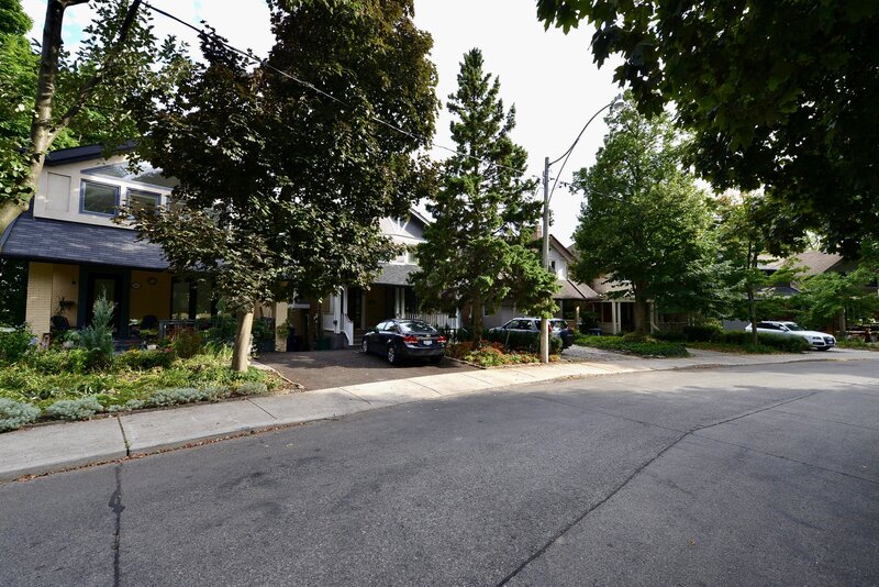 Davisville 3